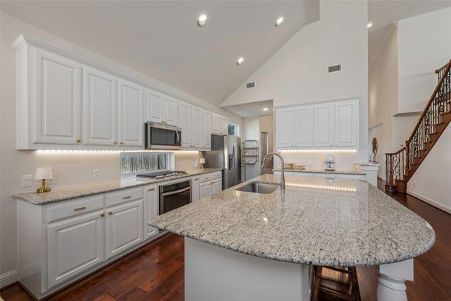 4000 Silk Vine Court, Fort Worth, TX 76262