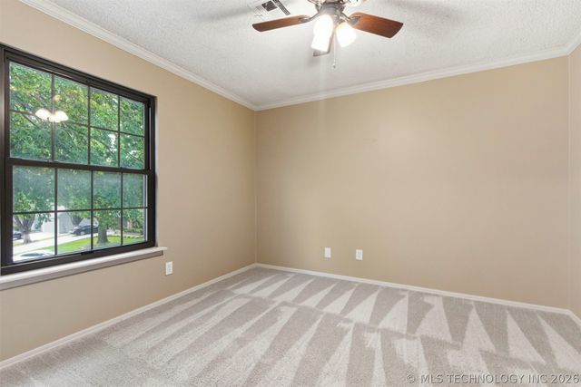 6204 E 77th Place, Tulsa, OK 74136