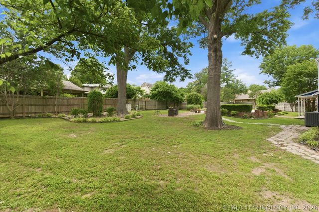 6204 E 77th Place, Tulsa, OK 74136