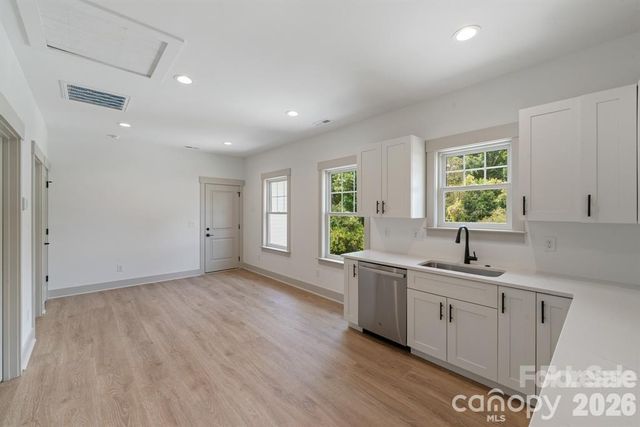 1529 Beckwith Place, Charlotte, NC 28205