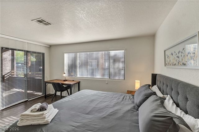 5042 South Rainbow Boulevard 103, Las Vegas, NV 89118