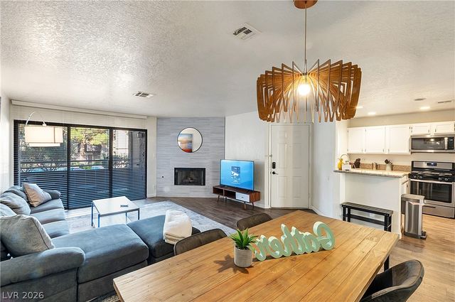 5042 South Rainbow Boulevard 103, Las Vegas, NV 89118