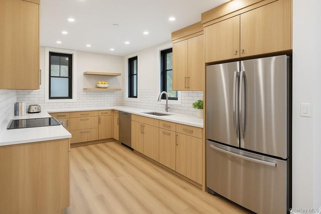 34 Clinton Avenue 2, Dobbs Ferry, NY 10522