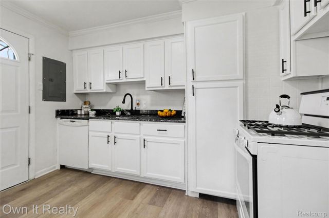 6155 Princess Street, Taylor, MI 48180