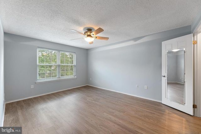 9 MULBERRY CT, Hamilton, NJ 08619