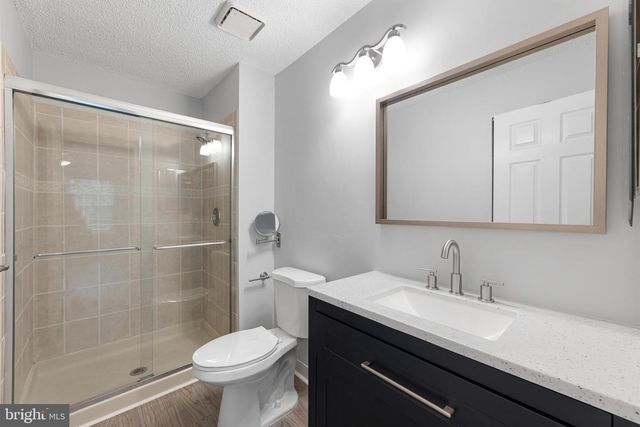 9 MULBERRY CT, Hamilton, NJ 08619