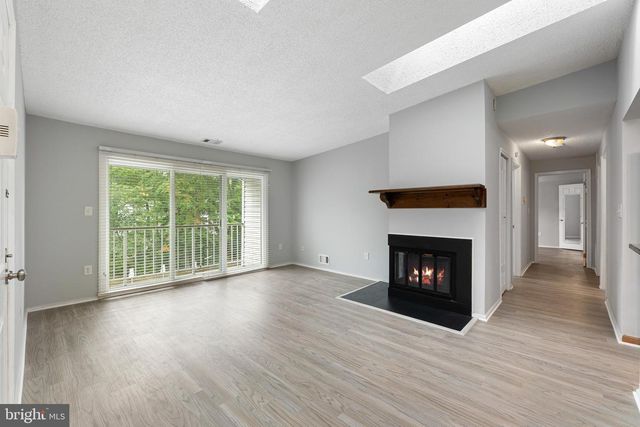 9 MULBERRY CT, Hamilton, NJ 08619