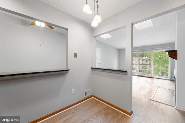 9 MULBERRY CT, Hamilton, NJ 08619