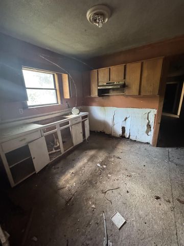 808 Indian Avenue, Rossville, GA 30741