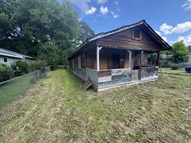 808 Indian Avenue, Rossville, GA 30741