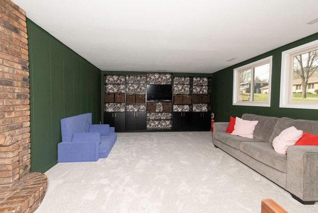 3715 SW 29th Street, Des Moines, IA 50321