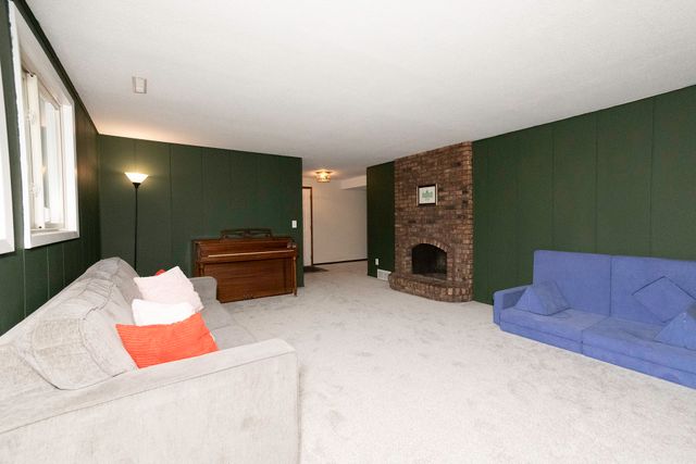 3715 SW 29th Street, Des Moines, IA 50321