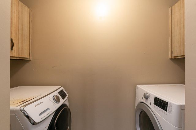 626 E 11th Street, Springfield, MO 65807