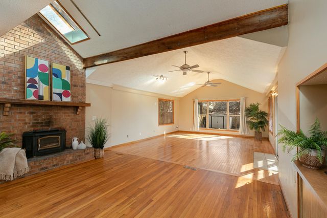 626 E 11th Street, Springfield, MO 65807