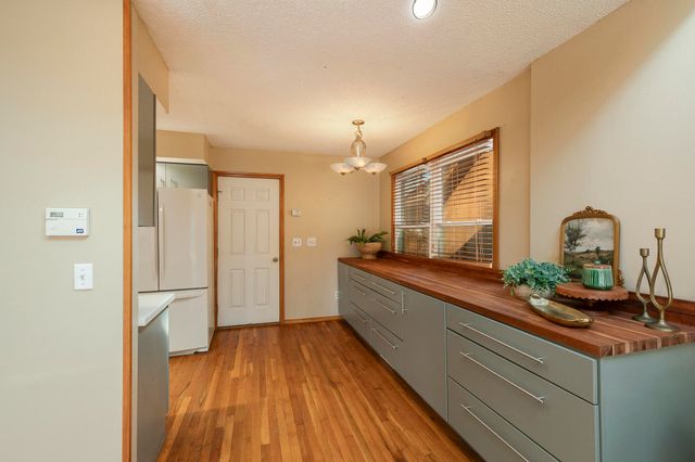 626 E 11th Street, Springfield, MO 65807