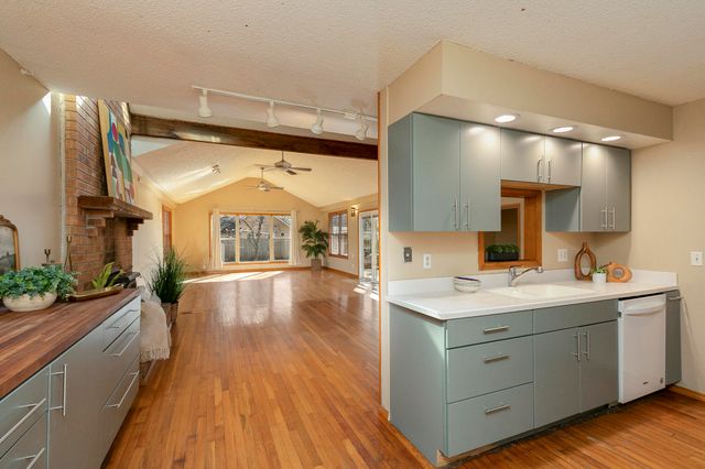 626 E 11th Street, Springfield, MO 65807