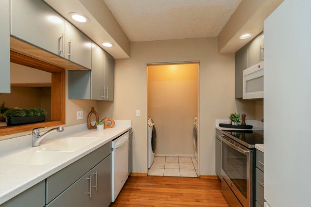 626 E 11th Street, Springfield, MO 65807