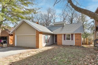 626 E 11th Street, Springfield, MO 65807