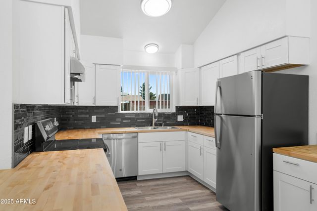 248 MEADOWS Drive, Sierra Vista, AZ 85635