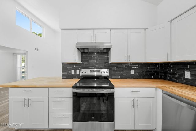 248 MEADOWS Drive, Sierra Vista, AZ 85635