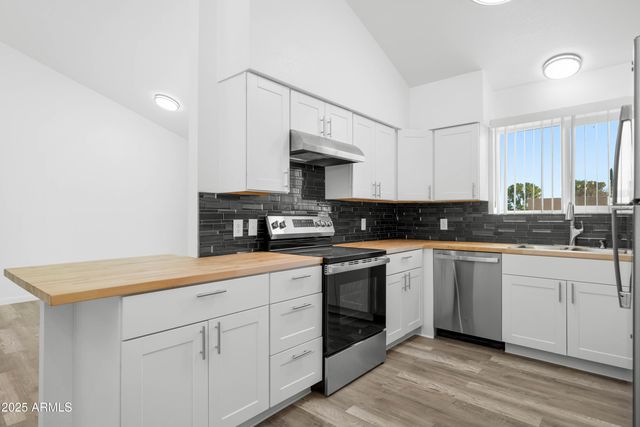 248 MEADOWS Drive, Sierra Vista, AZ 85635