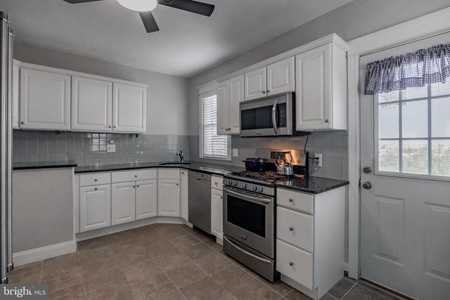 618 GEORGES LN, Ardmore, PA 19003
