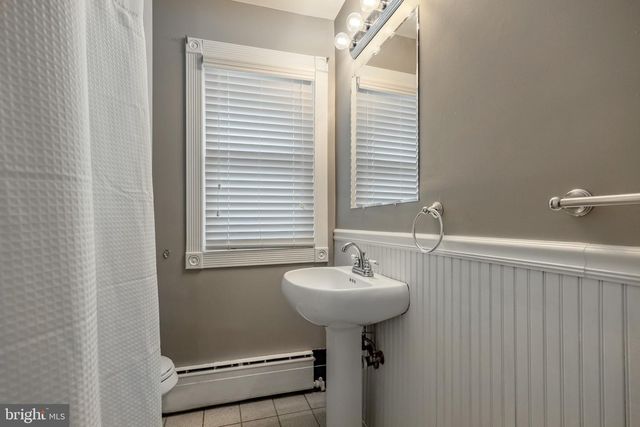 618 GEORGES LN, Ardmore, PA 19003