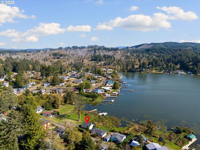 4692 Ne I Ave, Neotsu, OR 97364