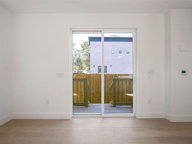 2609 Davis LN 2, Austin, TX 78745