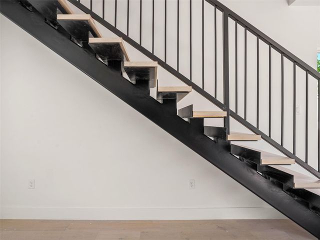 2609 Davis LN 2, Austin, TX 78745