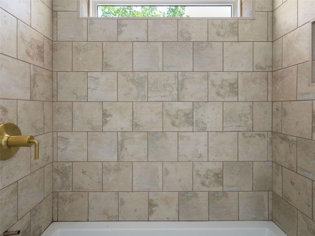 2609 Davis LN 2, Austin, TX 78745