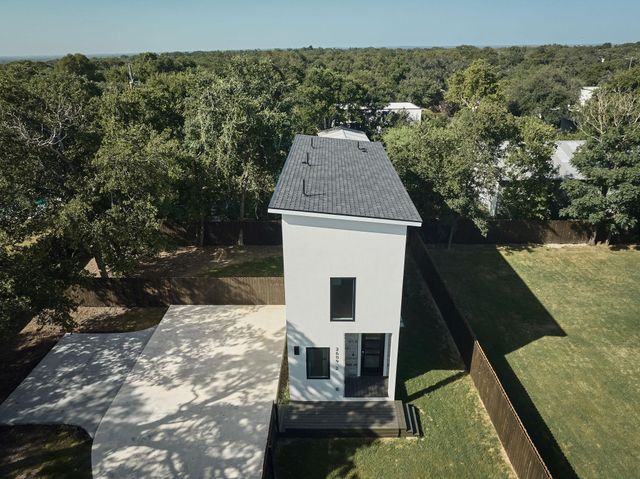 2609 Davis LN 2, Austin, TX 78745
