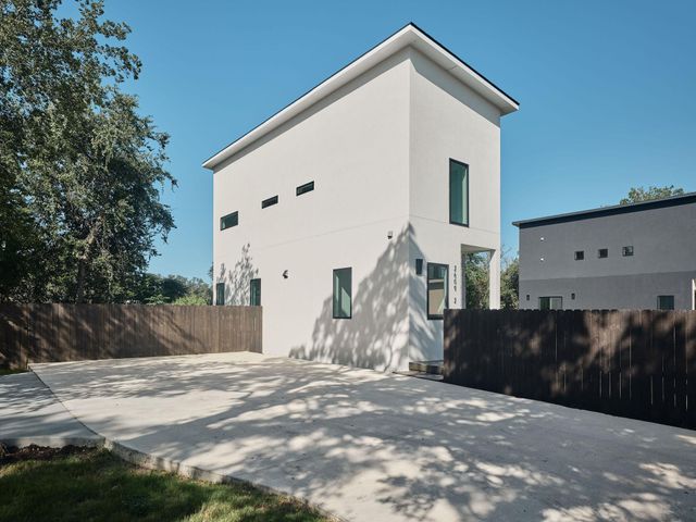 2609 Davis LN 2, Austin, TX 78745