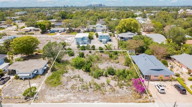 4211 Mariner LN, Bonita Springs, FL 34134