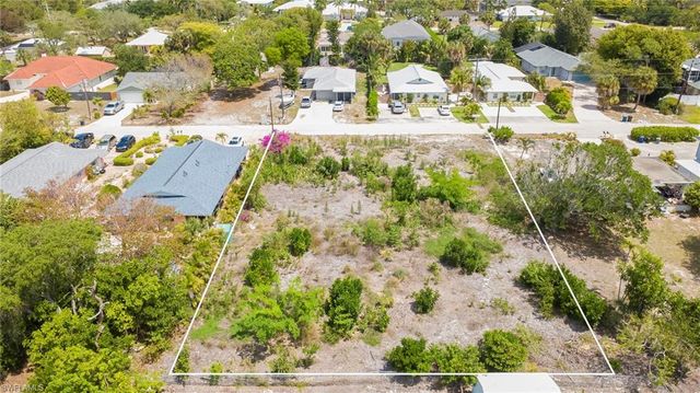 4211 Mariner LN, Bonita Springs, FL 34134