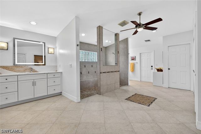 8390 Riviera AVE, Fort Myers, FL 33919