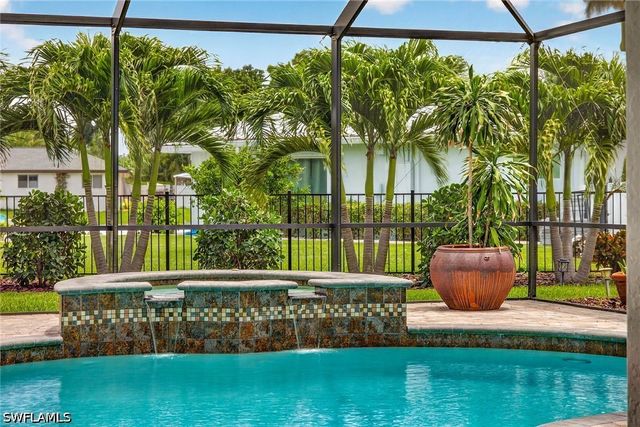 8390 Riviera AVE, Fort Myers, FL 33919