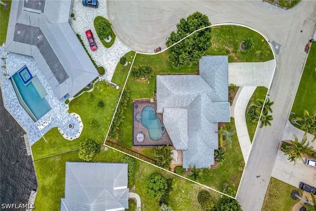 8390 Riviera AVE, Fort Myers, FL 33919