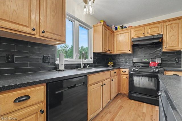 5102 Bringham Drive, Brunswick, OH 44212
