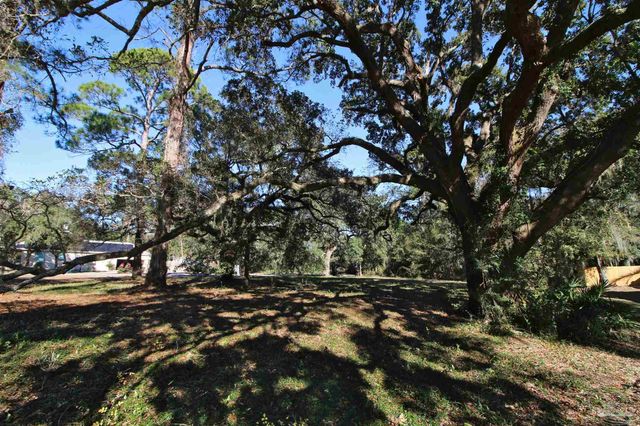 2018 Eventide Rd, Milton, FL 32583