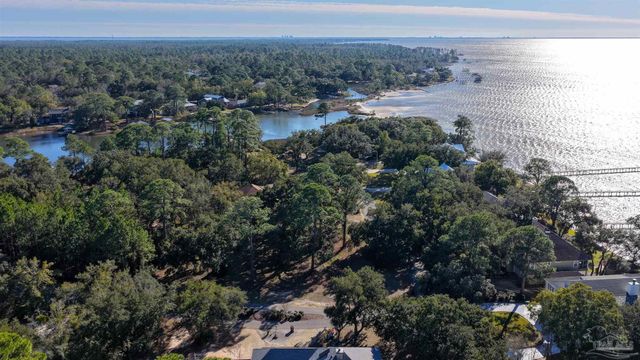 2018 Eventide Rd, Milton, FL 32583