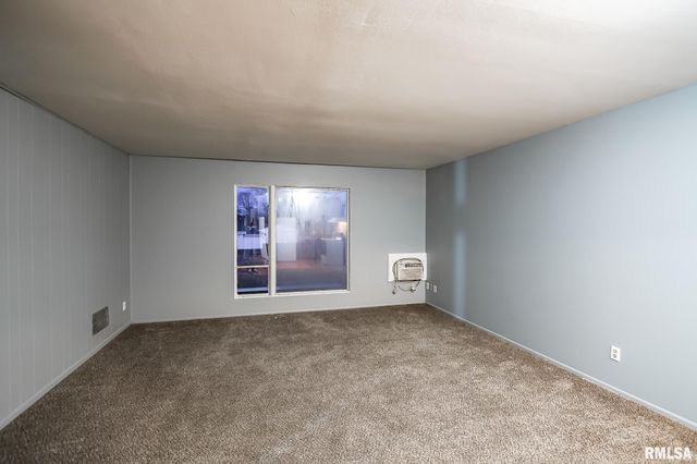 1312 E WILSON Avenue, Peoria, IL 61603