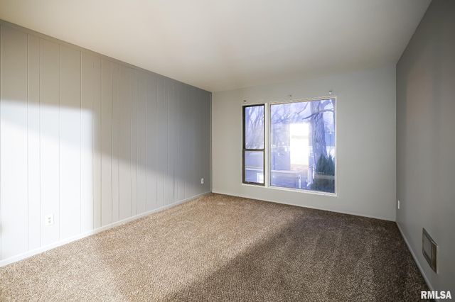 1312 E WILSON Avenue, Peoria, IL 61603