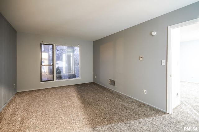 1312 E WILSON Avenue, Peoria, IL 61603