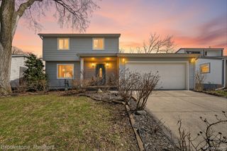 472 Westlawn Street, York Charter Township, MI 48197