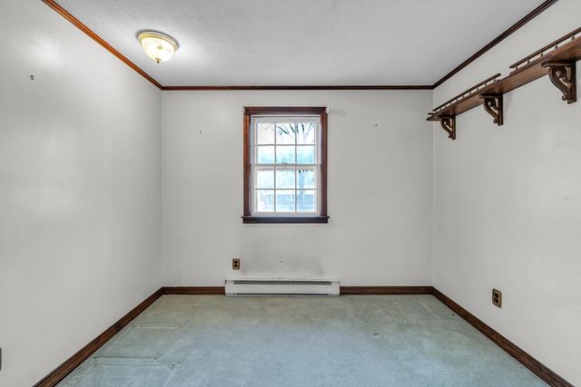 8 Whalen Rd, Hopkinton, MA 01748