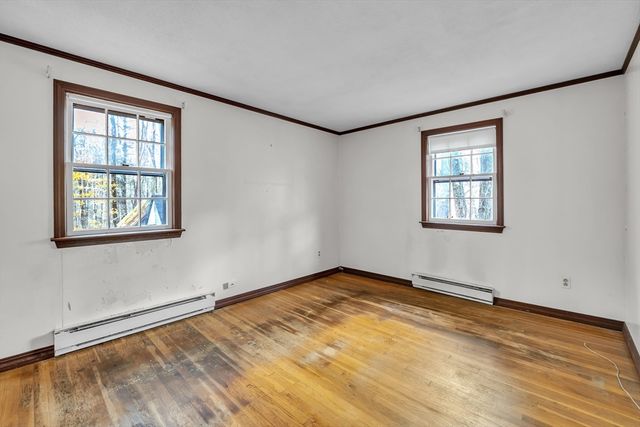 8 Whalen Rd, Hopkinton, MA 01748