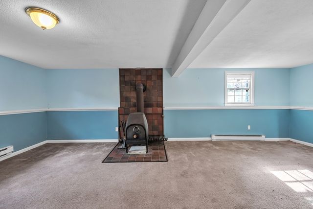 8 Whalen Rd, Hopkinton, MA 01748