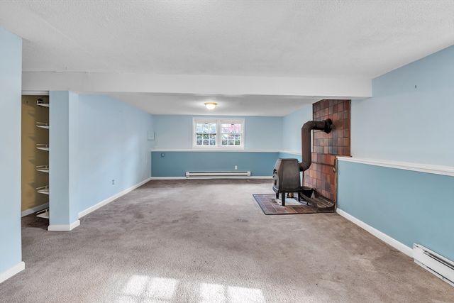 8 Whalen Rd, Hopkinton, MA 01748