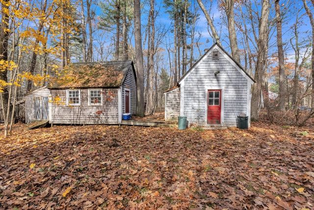 8 Whalen Rd, Hopkinton, MA 01748
